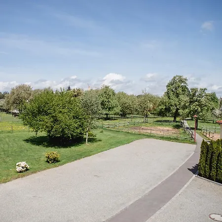 Hirsch 1783 Hotell 3*