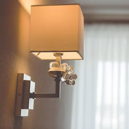 Hotell Hirsch 1783 3*