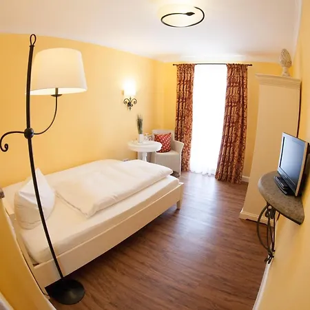 Hirsch 1783 Hotel Landhaus 3*