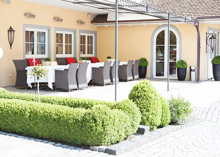 Hirsch 1783 Hotel 3*